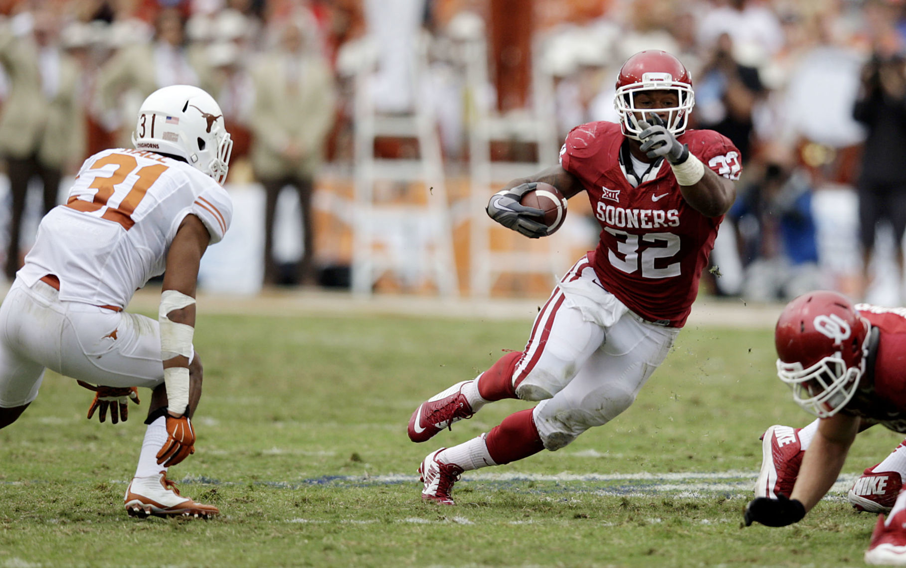 Oct. 11, 2014: No. 11 Oklahoma 31, NR Texas 26